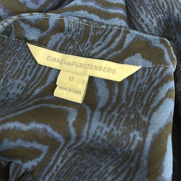 Diane Von Furstenberg Gilmore Sheer Blouse Top Grain Shadow Size 12 - Picture 6 of 8
